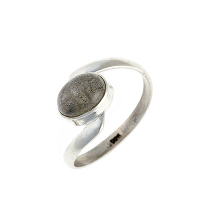 Sterling Silver Oval Labradorite Ring