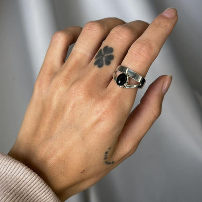 Sterling Silver Oval Black Onyx Ring