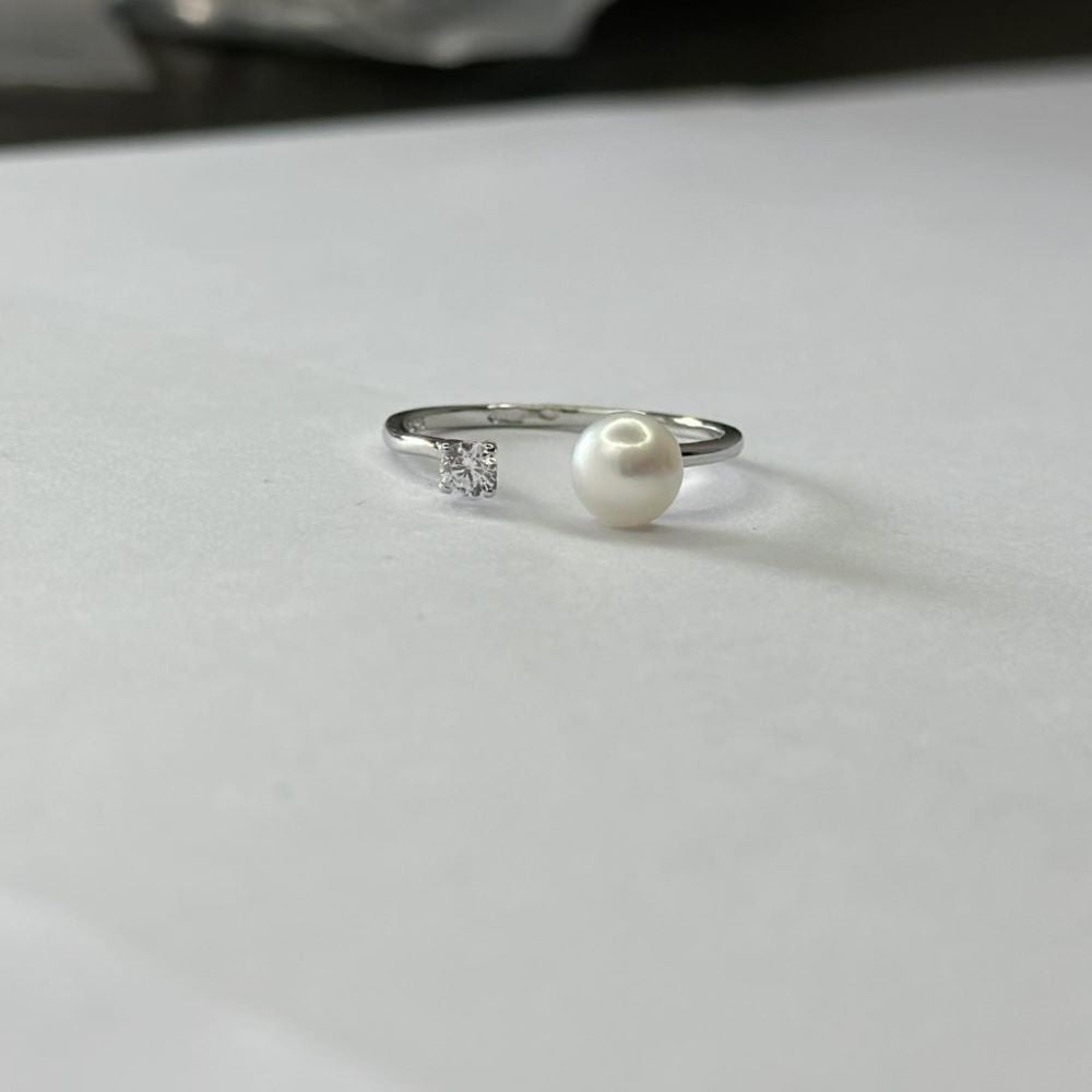 Sterling Silver Rhodium Plated Pearl & CZ Crystal Ring