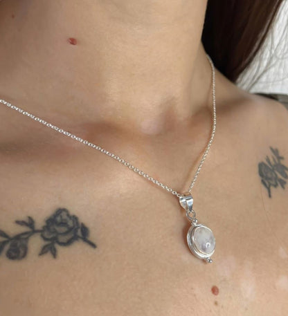 Sterling Silver Oval Moonstone Pendant Necklace