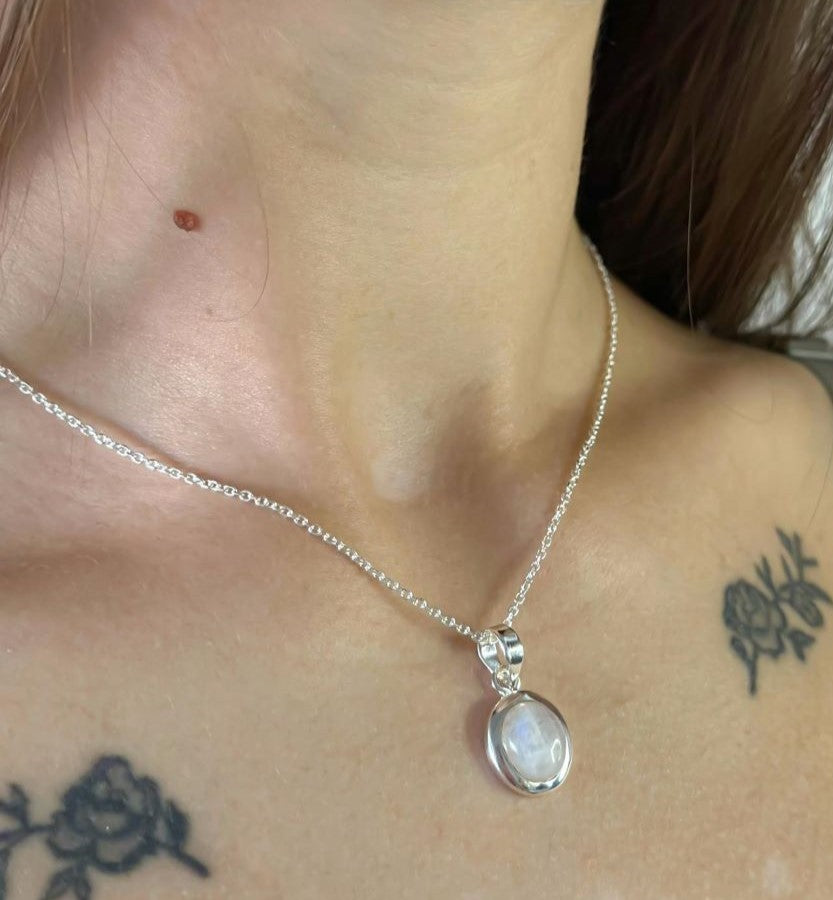 Sterling Silver Moonstone Pendant Necklace