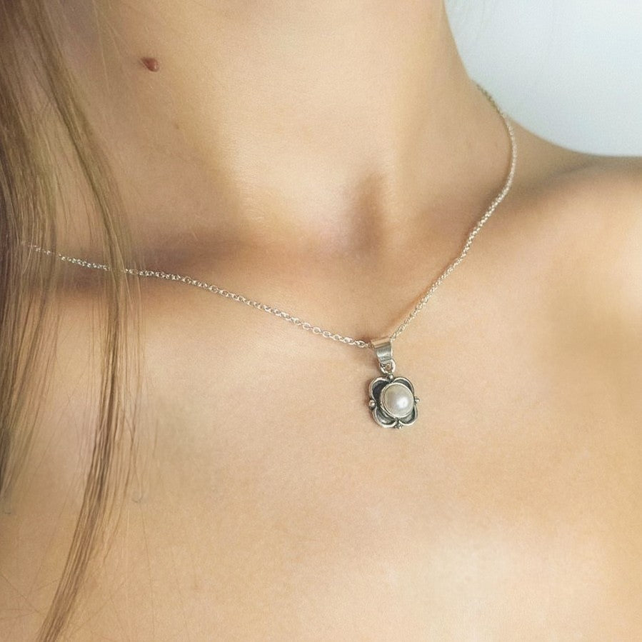 Sterling Silver Pearl Flower Pendant Necklace