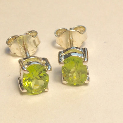 Sterling Silver Oval Peridot Studs